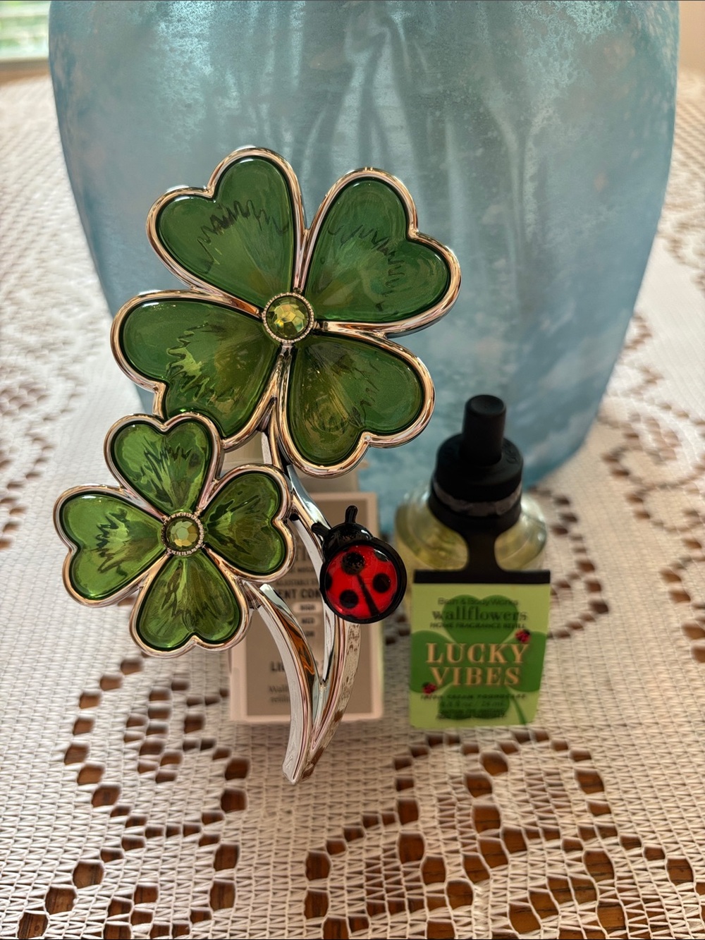 Bath & Body Works Four Leaf Clover Wallflower and Irish Cream Poundcake Refill